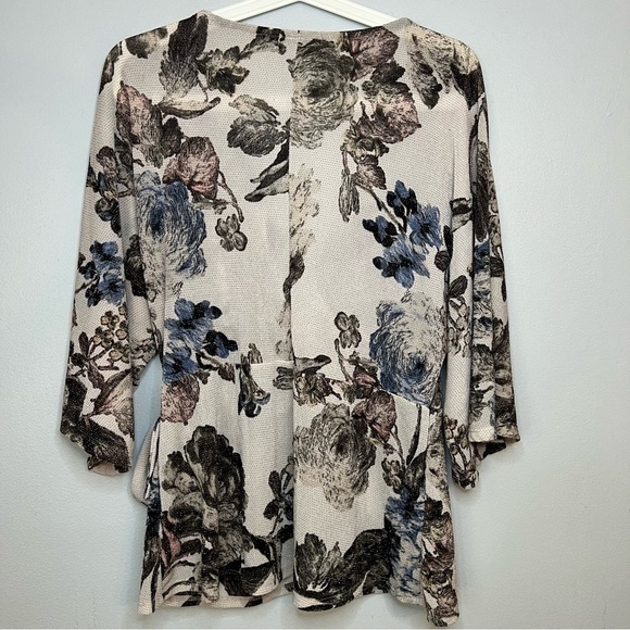 BKE metallic wrap floral kimono style Top short sleeve Sz L Boho Flowy Romantic - Picture 8 of 12